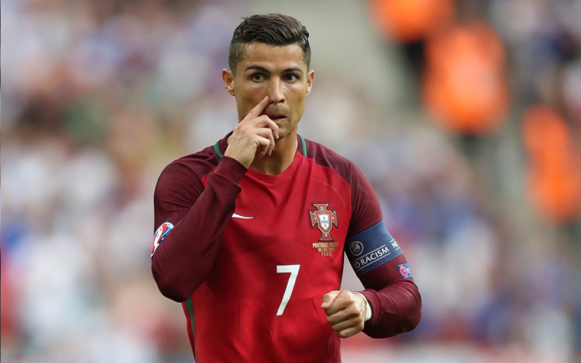 阿圭罗终场绝杀引爆伊蒂哈德，曼城决胜局力克爱尔兰军团