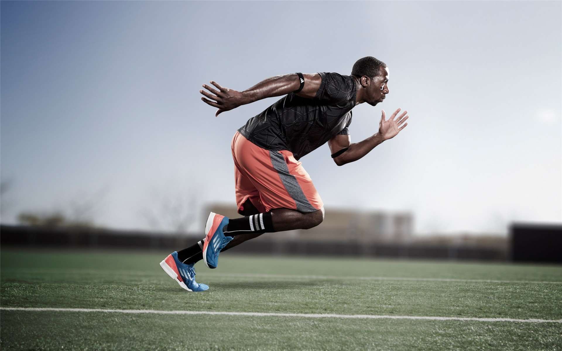 当骑士铁蹄遇上奥兰多迷雾，爱德华兹在硬仗中加冕为王