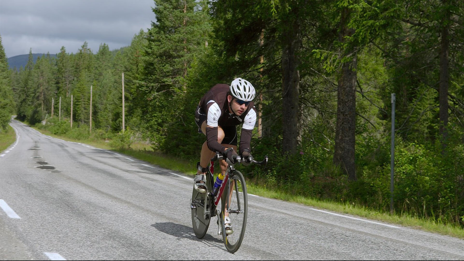 冰与火的对决，乌拉圭决胜局力克冰岛，李刚仁连击定乾坤