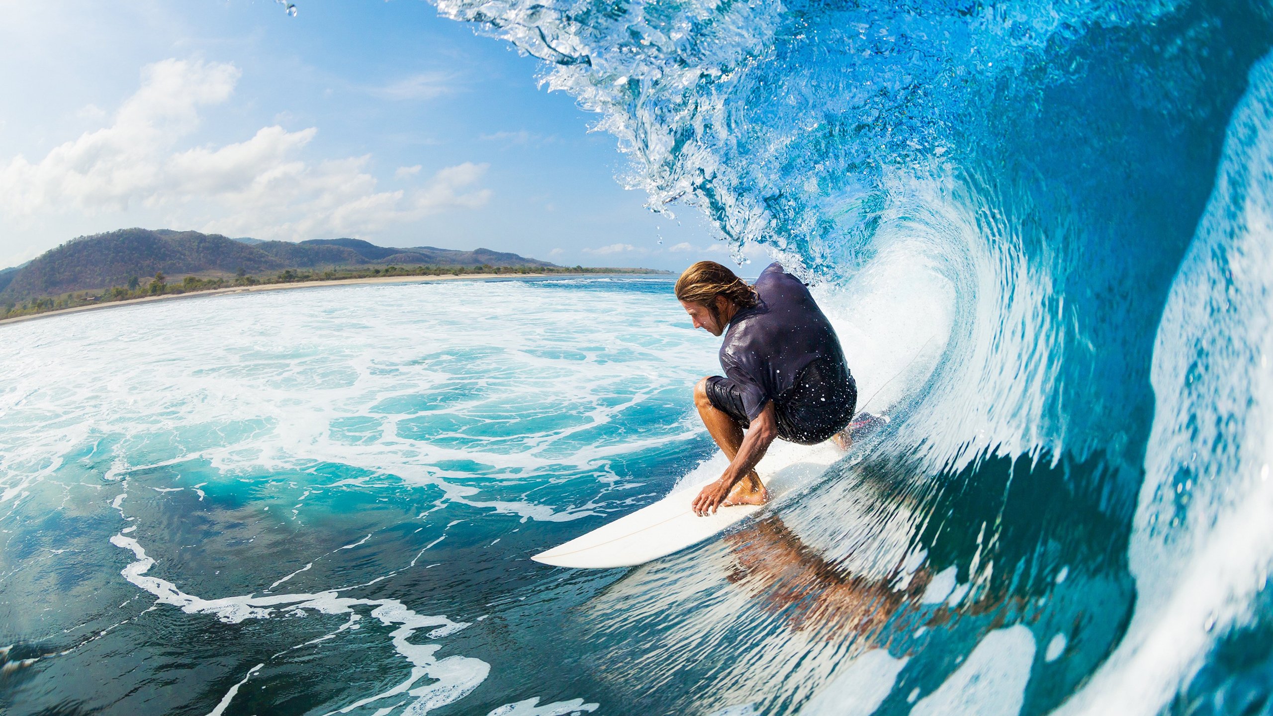 赛道风云，塞恩斯状态火热，梅赛德斯完胜雷诺车队